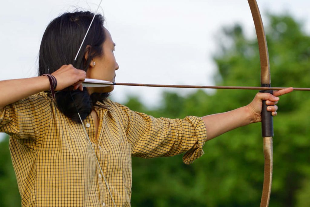 how to aim a recurve bow without a sight