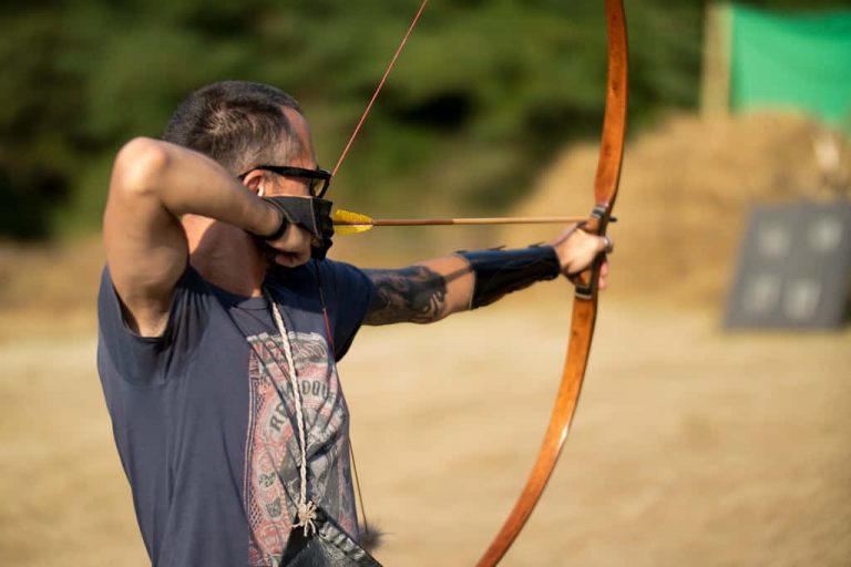 How To Aim A Recurve Bow Without A Sight 4 Methods