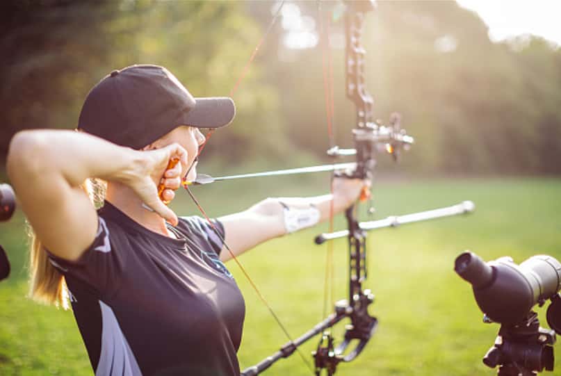 can you shoot a compound bow without a release